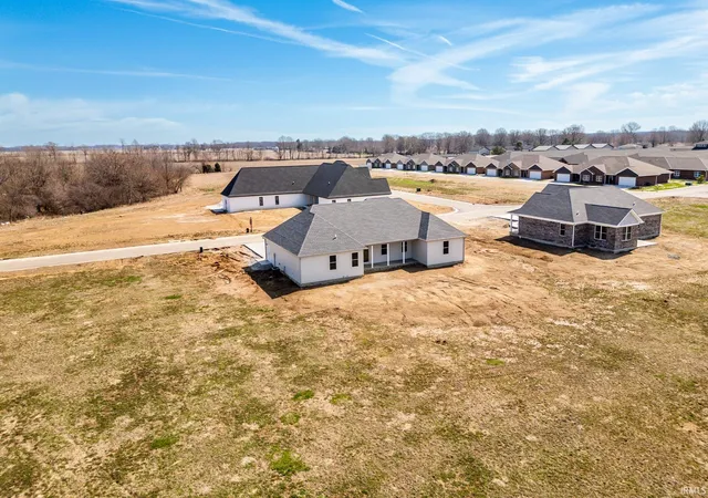 4th image of 26 Fountain Dr, Covington, IN 47932 | MLS# 202611024