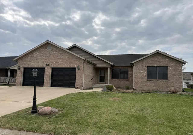 Homes for sale in Monticello, IN | 207 Sandalwood Dr, Monticello, IN 47960 | MLS# 202611030
