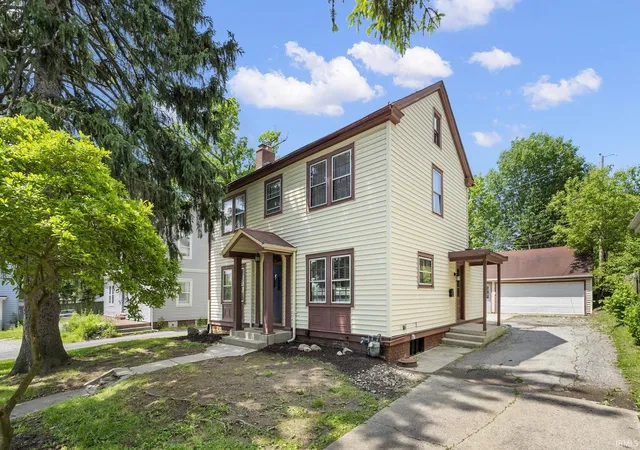 2nd image of 2707 N Clinton St, Fort Wayne, IN 46805 | MLS# 202611120