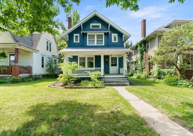 Photo 3 of Manufactured home for sale at 805 W Wildwood Ave, Fort Wayne, IN 46807 | MLS# 202611125 | Listing updated on 2026-08-04