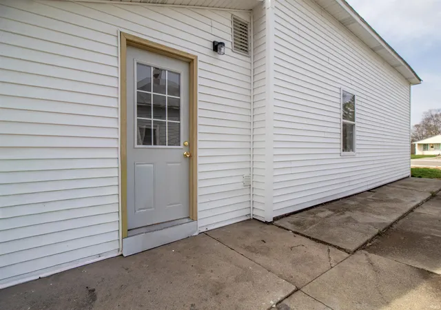 19th image of 544 N Meridian St, Winchester, IN 47394 | MLS# 202611172