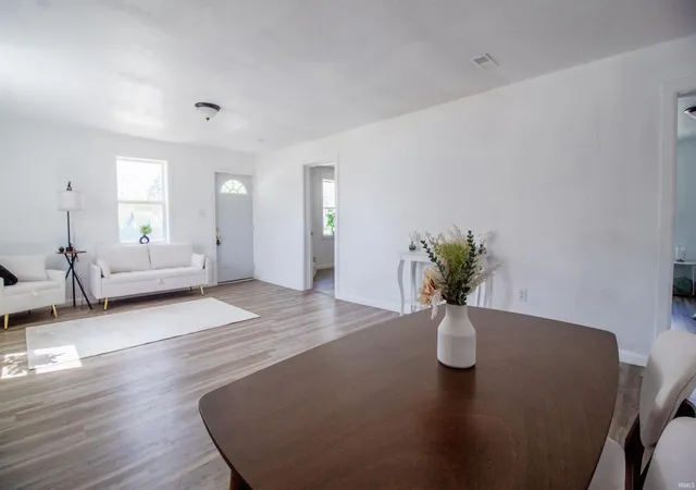 4th image of 544 N Meridian St, Winchester, IN 47394 | MLS# 202611172