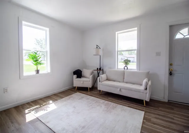 5th image of 544 N Meridian St, Winchester, IN 47394 | MLS# 202611172