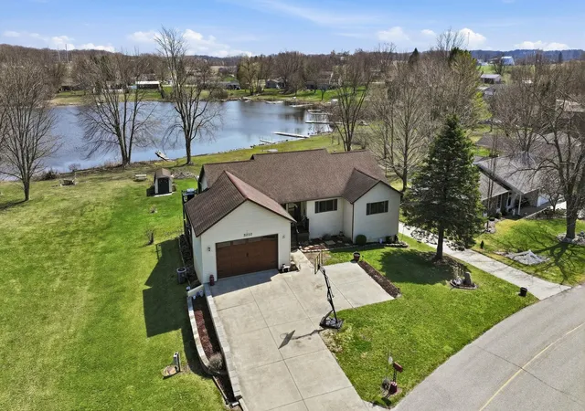 Photo 2 of Manufactured home for sale at 5010 Terry Lake Rd, Hamilton, IN 46742 | MLS# 202611293 | Listing updated on 2026-09-02