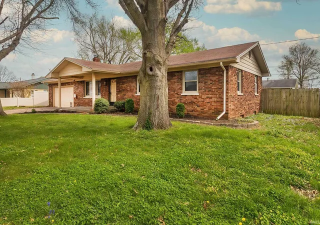 Homes for sale in Mount Vernon, IN | 408 Kennedy Dr, Mount Vernon, IN 47620 | MLS# 202611298