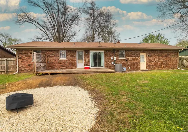 Homes for sale in Mount Vernon, IN | 408 Kennedy Dr, Mount Vernon, IN 47620 | MLS# 202611298