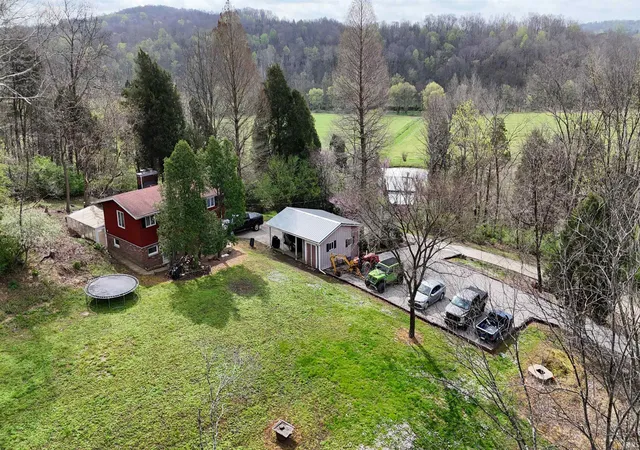 4th image of 12680 Onyx St, Branchville, IN 47514 | MLS# 202611358