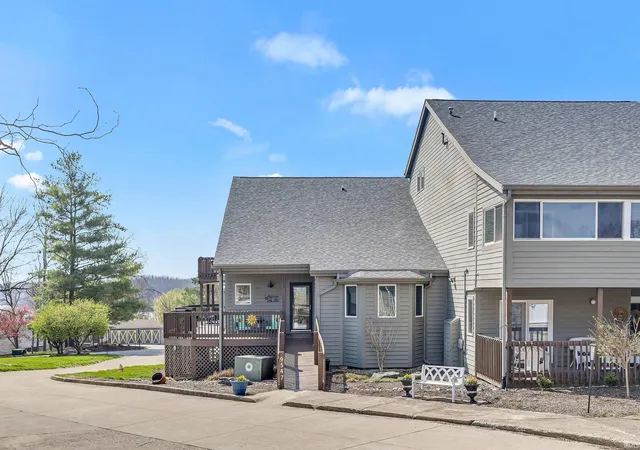 Photo 2 of Condo for sale at 9547 S Harbour Pointe Dr, Bloomington, IN 47401 | MLS# 202611371 | Listing updated on 2026-07-04