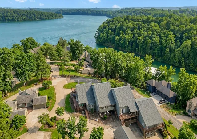 Photo 3 of Condo for sale at 9547 S Harbour Pointe Dr, Bloomington, IN 47401 | MLS# 202611371 | Listing updated on 2026-07-04