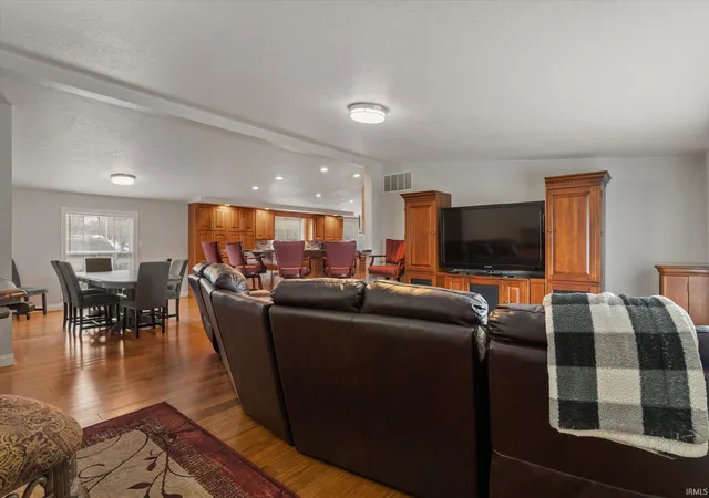 4th image of 52115 Hollyhock Rd, South Bend, IN 46637 | MLS# 202611393
