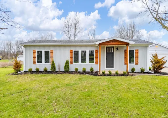 Homes for sale in New Castle, IN | 1076 E County Road 650, New Castle, IN 47362 | MLS# 202611411