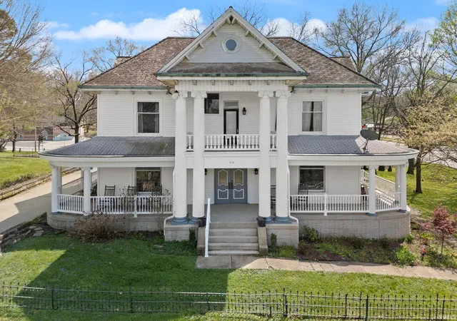 1st image of 410 Riverside Dr, Jasper, IN 47546 | MLS# 202611520