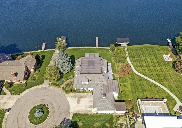 1st image of 6 Clarendon Dr, Elkhart, IN 46516 | MLS# 202611582