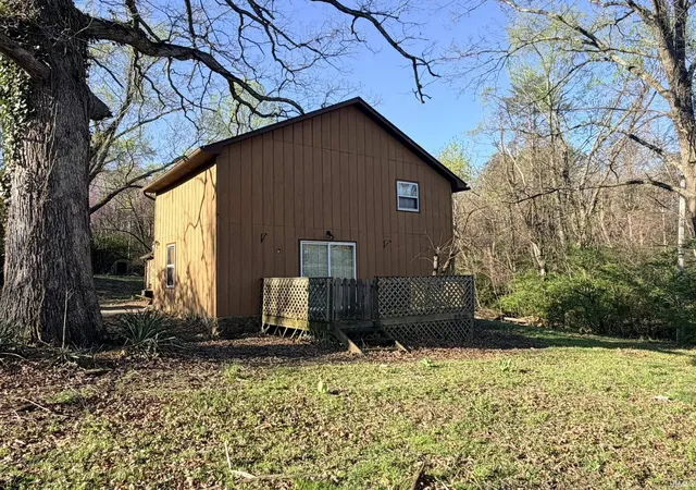Photo 3 of Manufactured home for sale at 1109 W Gourley Pike, Bloomington, IN 47404 | MLS# 202611623 | Listing updated on 2026-08-03