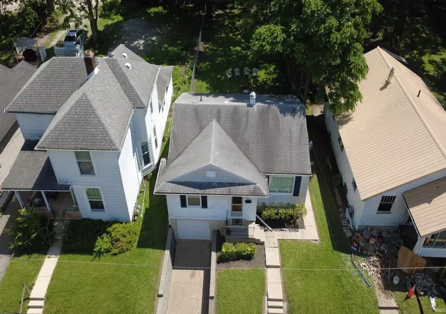 Homes for sale in Muncie, IN | 713 W Queen St, Muncie, IN 47303 | MLS# 202611673