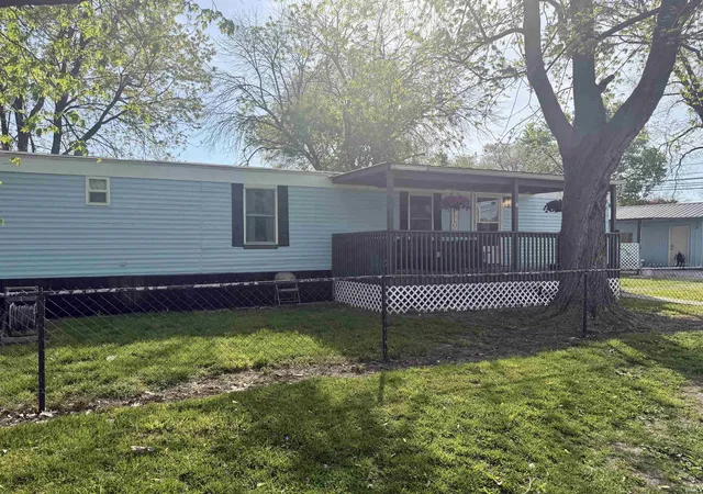 Homes for sale in Mount Vernon, IN | 1000 E 3rd St, Mount Vernon, IN 47620 | MLS# 202611691