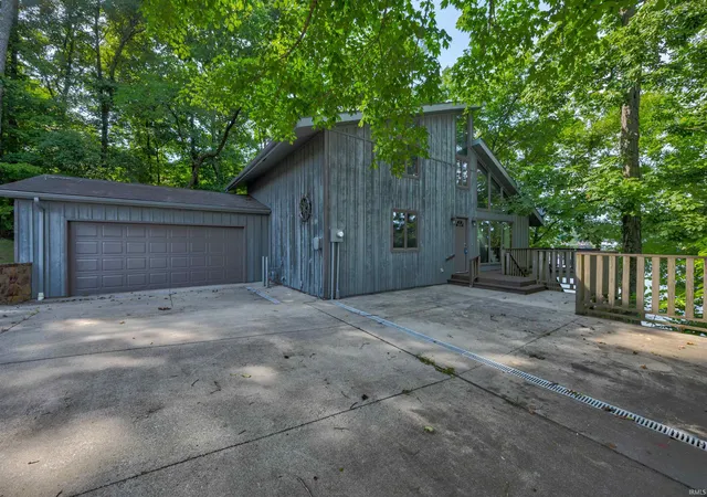 Photo 2 of Sale Pending at 616 S Ski Cir, Santa Claus, IN 47579 | MLS# 202611817 | Listing updated on 2026-09-08