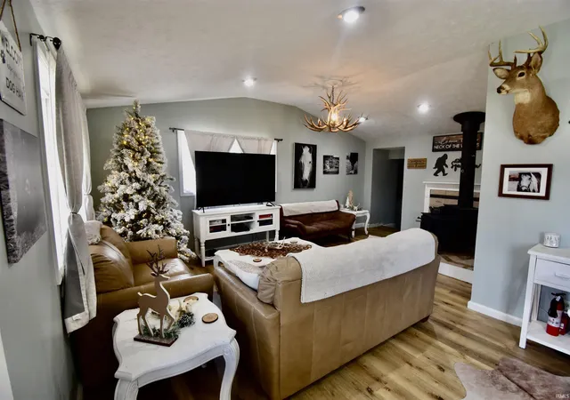 Photo 3 of Manufactured home for sale at 3333 Mt Liberty Rd, Nashville, IN 47448 | MLS# 202611848 | Listing updated on 2026-07-24