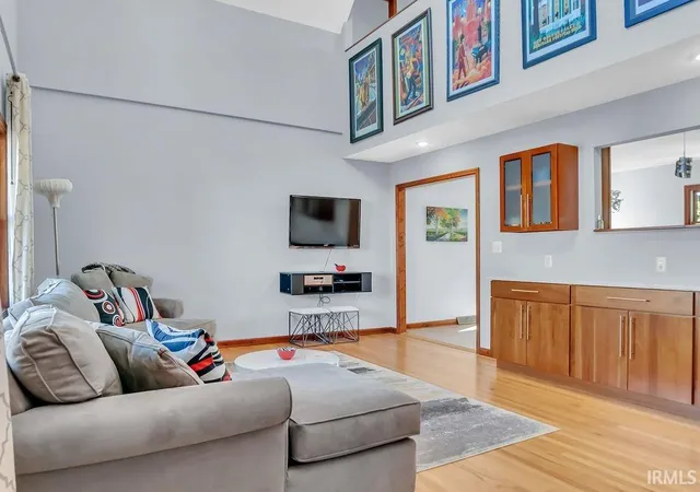 3rd image of 1008 S Greenwood Ave, Bloomington, IN 47401 | MLS# 202612084