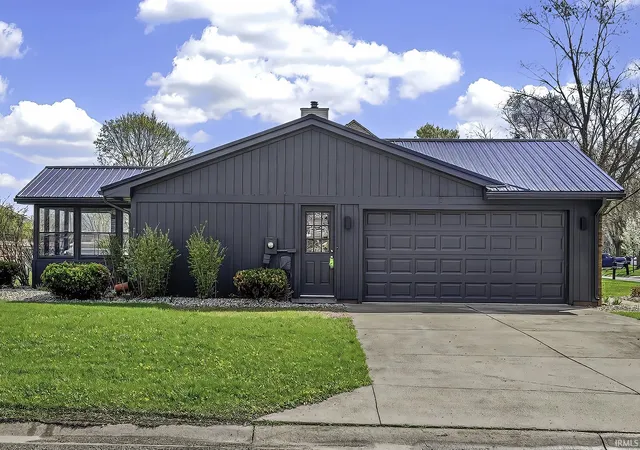 Homes for sale in Bluffton, IN | 1407 Deerbrook Ct, Bluffton, IN 46714 | MLS# 202612090