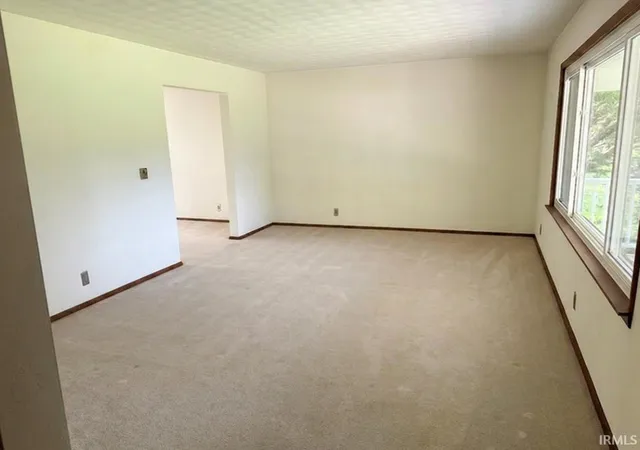 Photo 3 of Manufactured home for sale at 211 S Spriggs Ct, Bloomington, IN 47403 | MLS# 202612148 | Listing updated on 2026-07-23