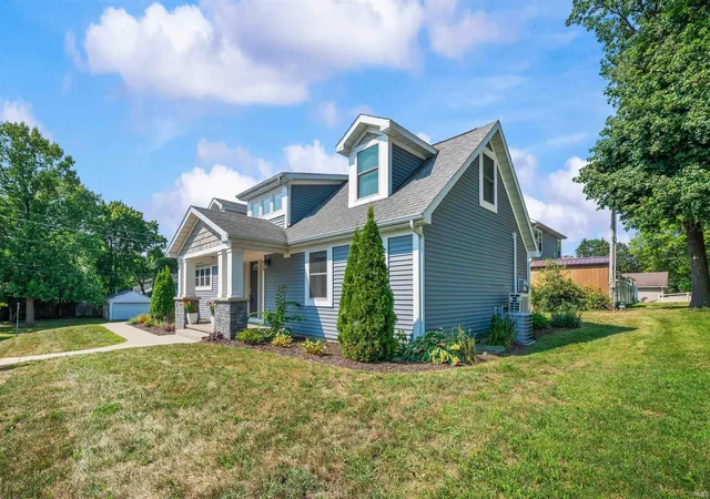 Photo 4 of Sale Pending at 623 Corby Blvd, South Bend, IN 46617 | MLS# 202612229 | Listing updated on 2026-09-17