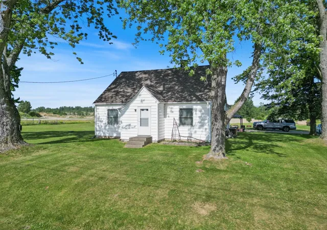 Photo 1 of Manufactured home for sale at 5290 N State Rd 15, Warsaw, IN 46582 | MLS# 202612254 | Listing updated on 2026-09-29