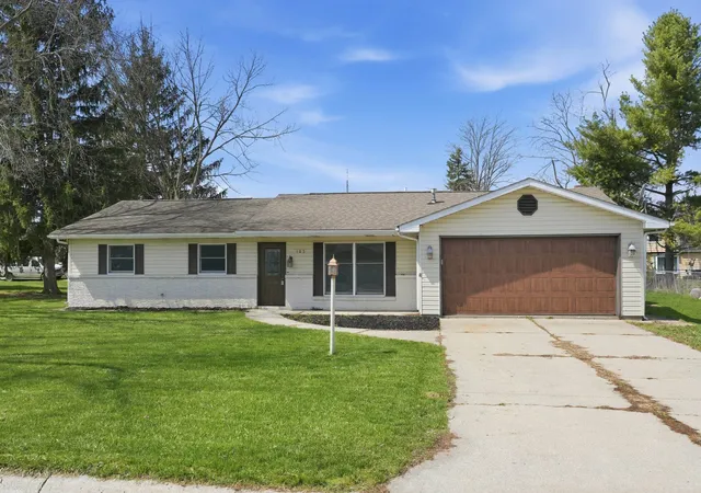 Homes for sale in Fremont, IN | 103 Abbott Dr, Fremont, IN 46737 | MLS# 202612266