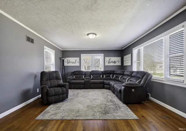 4th image of 817 E Main St, Greentown, IN 46936 | MLS# 202612290