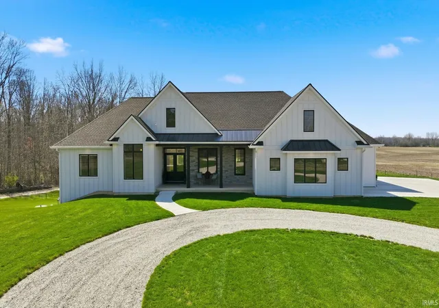 Homes for sale in Bluffton, IN | 1902 E 350 N, Bluffton, IN 46714 | MLS# 202612437