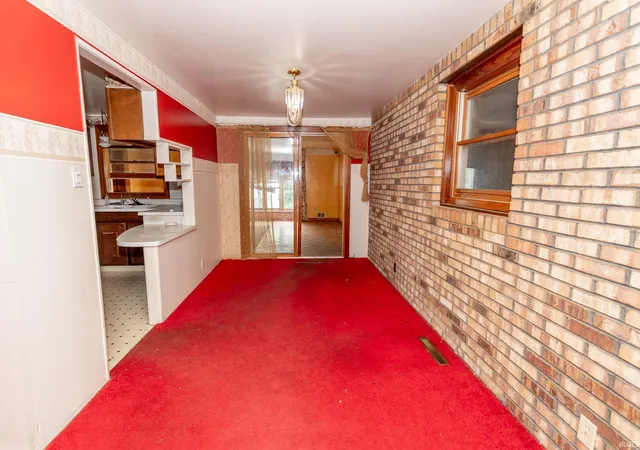 Photo 3 of Manufactured home for sale at 1662 Greenwood Dr, South Bend, IN 46614 | MLS# 202612471 | Listing updated on 2026-09-01
