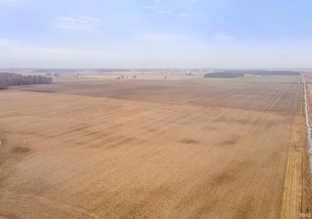 5th image of 26100 Worden Rd, Harlan, IN 46743 | MLS# 202612658
