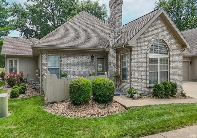Homes for sale in Evansville, IN | 8311 River Park Wy, Evansville, IN 47715 | MLS# 202612716