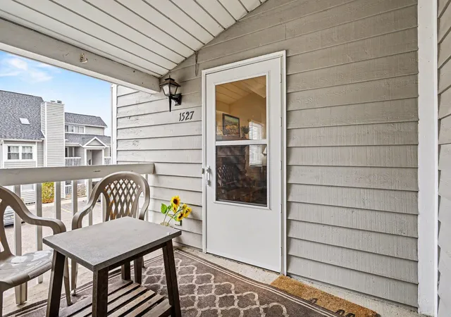 Photo 2 of Condo for sale at 1527 N Oakhill Dr, South Bend, IN 46637 | MLS# 202612804 | Listing updated on 2026-07-20