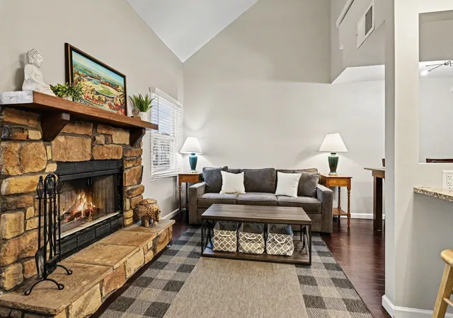 Photo 4 of Condo for sale at 1527 N Oakhill Dr, South Bend, IN 46637 | MLS# 202612804 | Listing updated on 2026-07-20