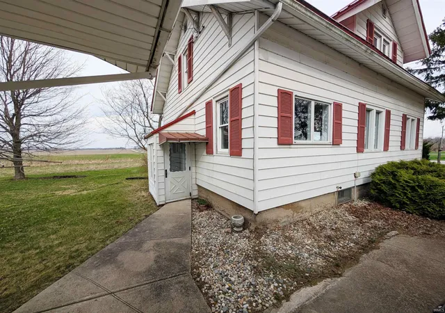 Homes for sale in Albion, IN | 355 W Us Hwy 6, Albion, IN 46701 | MLS# 202613001
