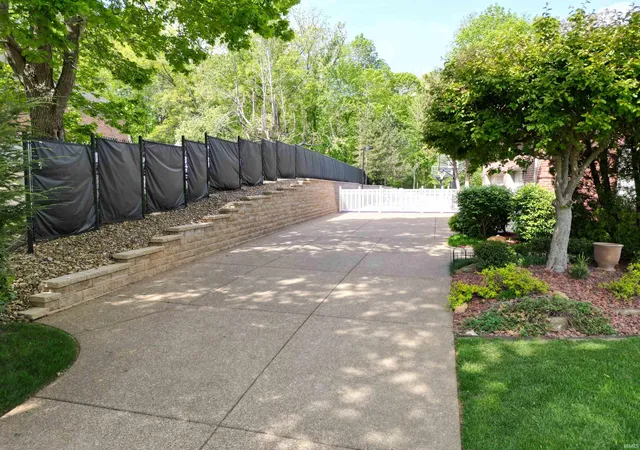 5th image of 6644 Hillsgate Ct, Newburgh, IN 47630 | MLS# 202613007