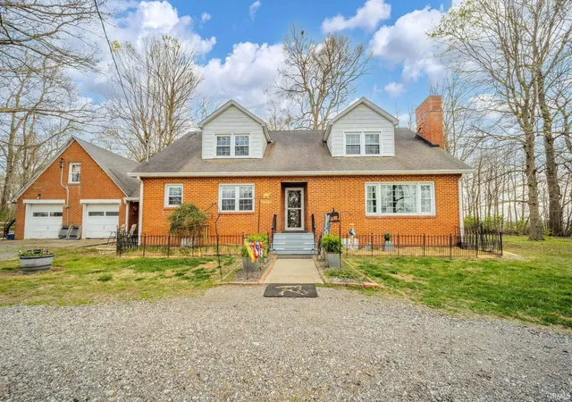 Homes for sale in Daleville, IN | 11910 S County Road 800, Daleville, IN 47334 | MLS# 202613078