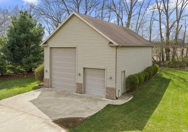 3rd image of 53785 Blue Lake Dr, Elkhart, IN 46514 | MLS# 202613135