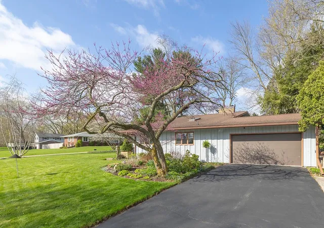 3rd image of 26103 Vista Ln, Elkhart, IN 46517 | MLS# 202613144