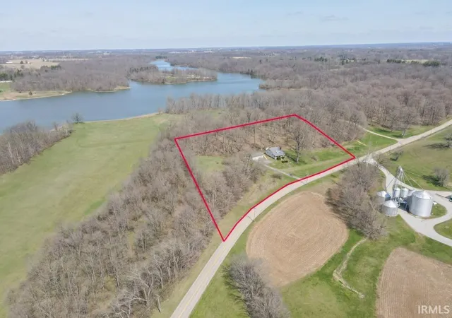 Photo 2 of Manufactured home for sale at 2645 S Greensboro Pike, New Castle, IN 47362 | MLS# 202613151 | Listing updated on 2026-10-02