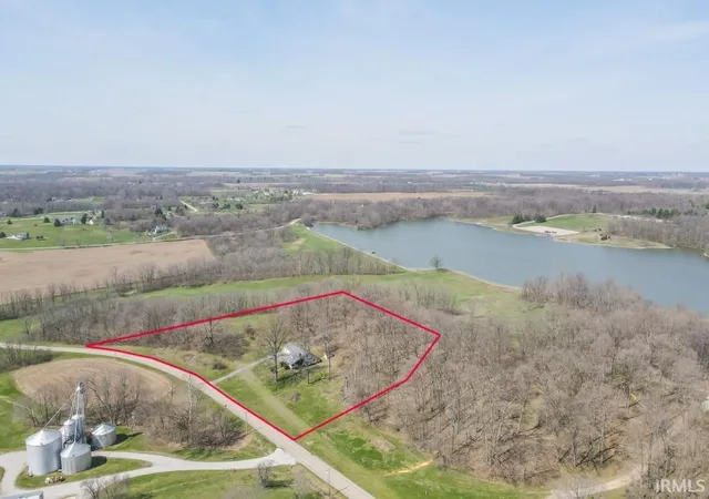 Photo 3 of Manufactured home for sale at 2645 S Greensboro Pike, New Castle, IN 47362 | MLS# 202613151 | Listing updated on 2026-10-02