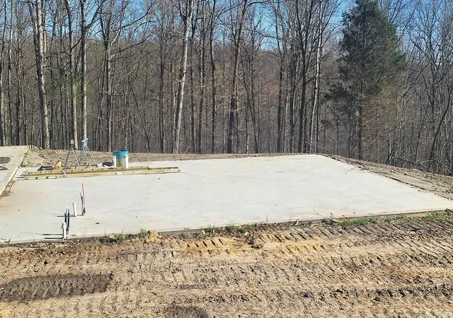 4th image of 2500 Coal Mine Rd, Bloomfield, IN 47424 | MLS# 202613254