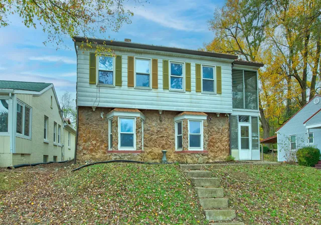 3rd image of 232 Fernwood Dr, Evansville, IN 47711 | MLS# 202613532