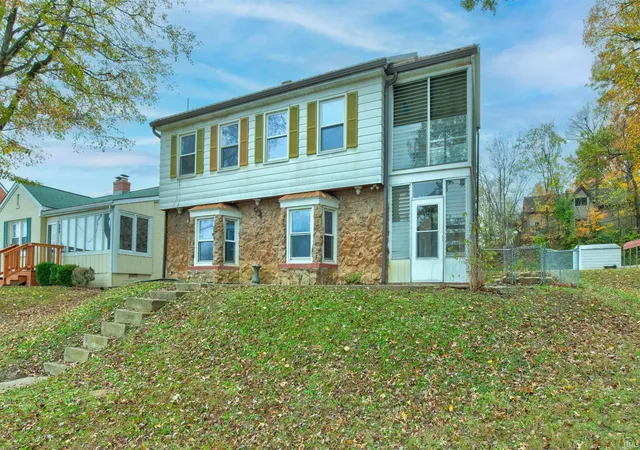 4th image of 232 Fernwood Dr, Evansville, IN 47711 | MLS# 202613532