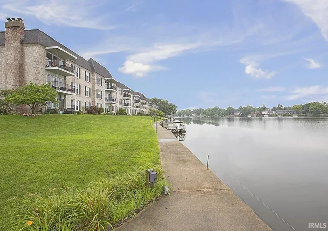 1st image of 1077 Greenleaf Blvd #101, Elkhart, IN 46514 | MLS# 202613545