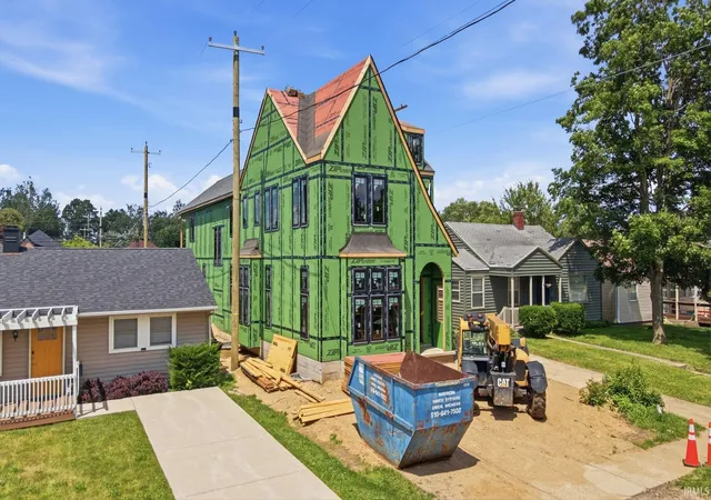 1st image of 615 Napoleon St, South Bend, IN 46617 | MLS# 202613570
