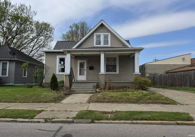 1st image of 1409 Main St, Vincennes, IN 47591 | MLS# 202613617