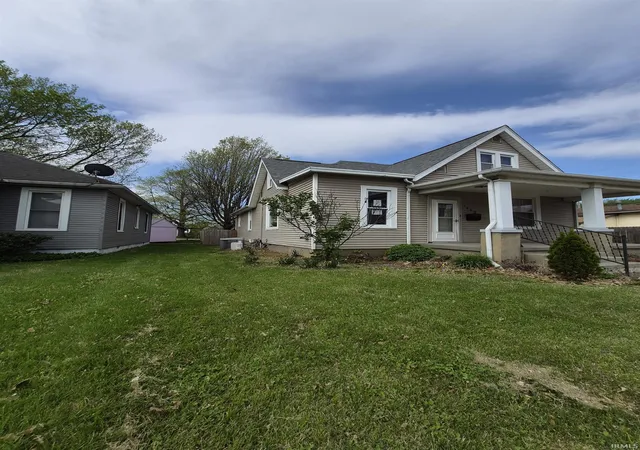 2nd image of 1409 Main St, Vincennes, IN 47591 | MLS# 202613617