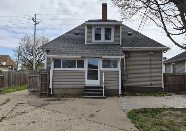 4th image of 1409 Main St, Vincennes, IN 47591 | MLS# 202613617
